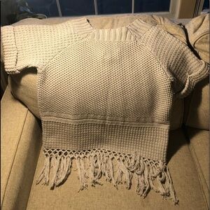 The Peggy grey short sleeve knit fringe sweater S